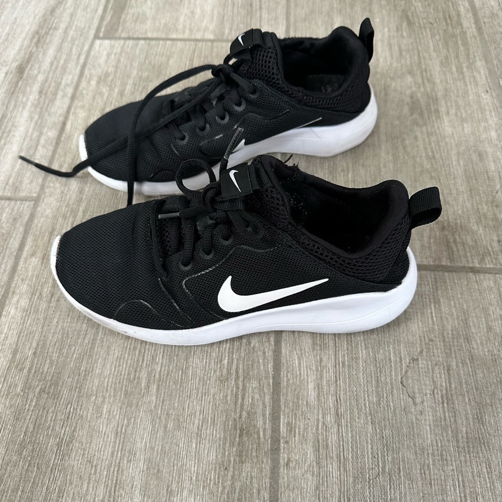 Nike Free Runs